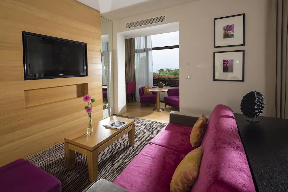 Hotel Ermitage Evian-les-Bains 4*,